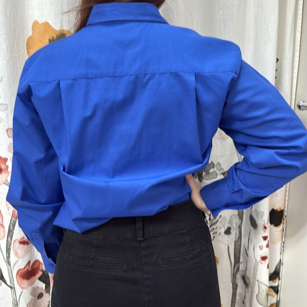Women’s Foxcroft blue long sleeve button down dress shirt. Size 10 - Picture 4 of 14